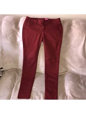 Tinseltown size 7 reddish brown skinny jeans damaged